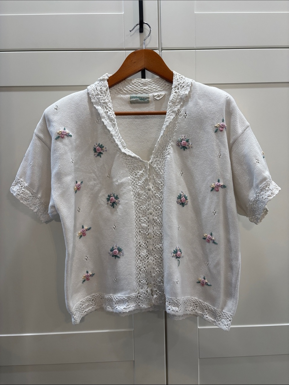 100% cotton White Crocheted Floral Embroidered top